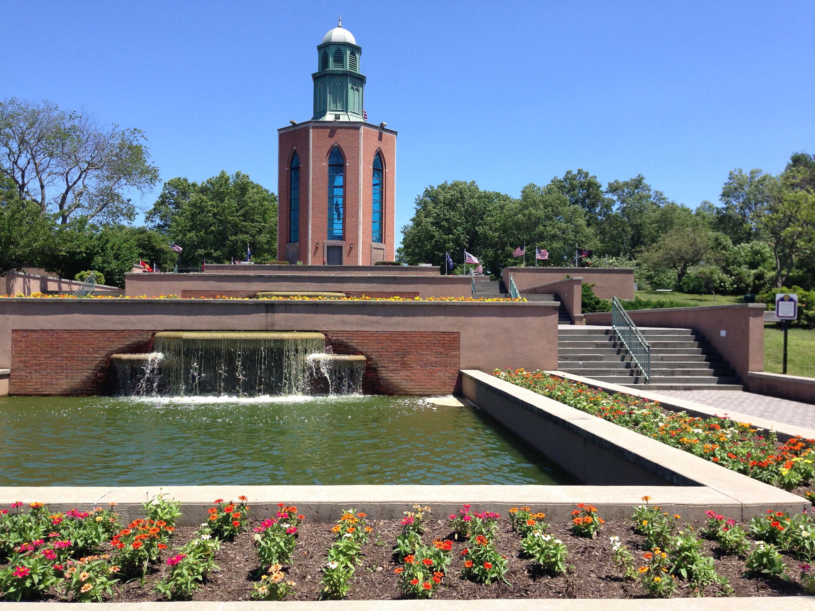 Eisenhower Park Memorial – VanDyke Gardens